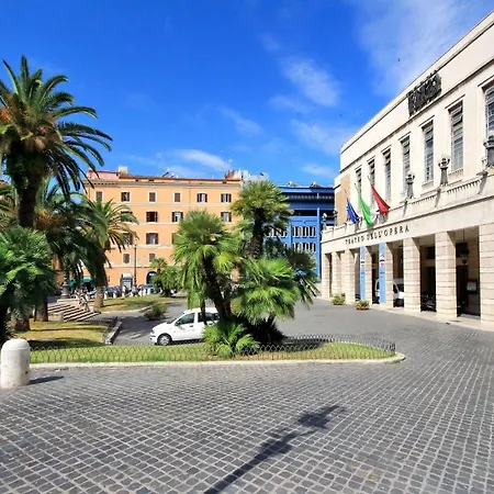 Colosseum - Termini Area *