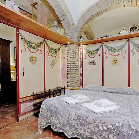 Colosseum - Termini Area *